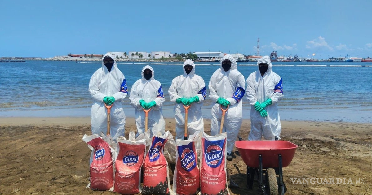 Gobierno reporta 894 toneladas de hidrocarburo recolectadas tras derrame en Golfo de México