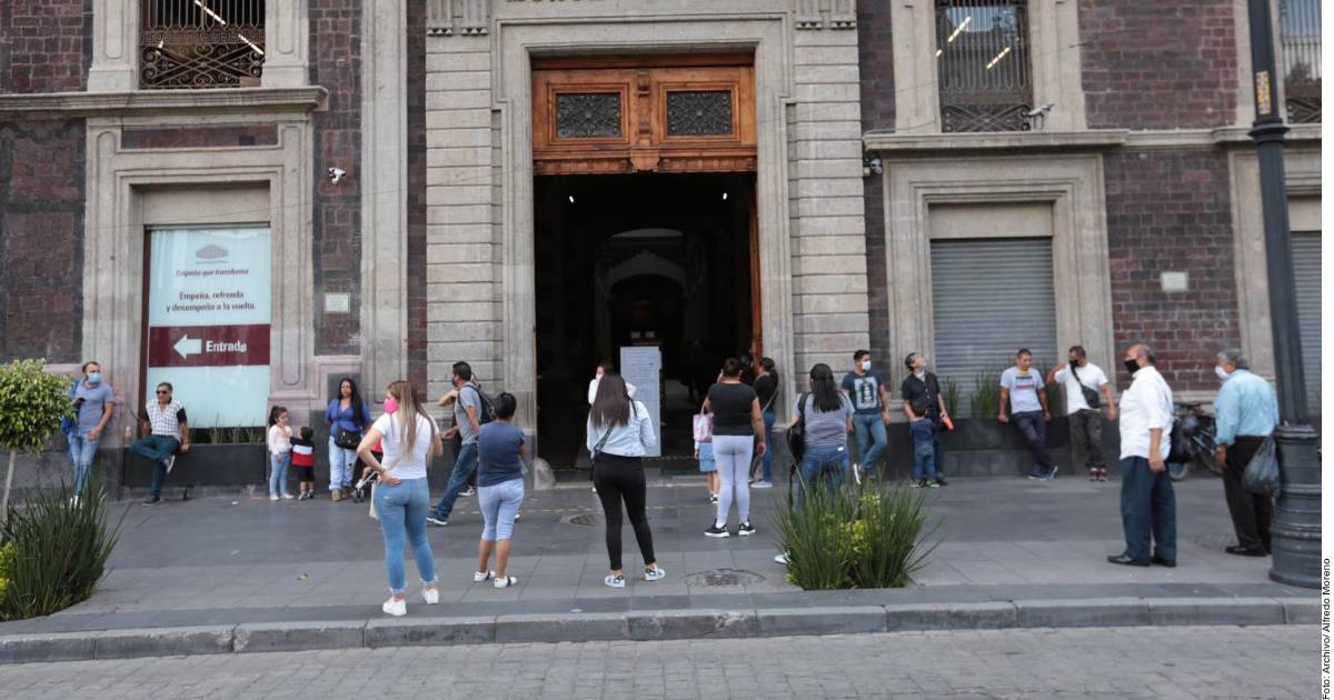 Estalla huelga en Nacional Monte de Piedad; acusan violaciones a contrato