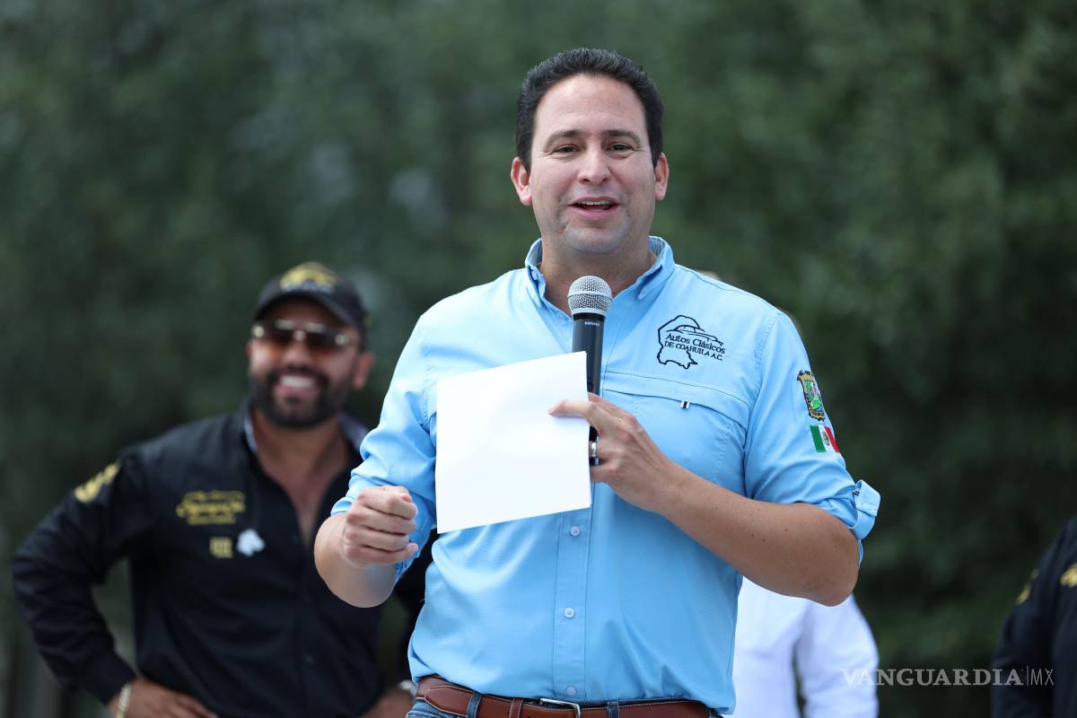 $!El alcalde Javier Díaz González destacó la importancia del evento para promover el turismo cultural y familiar en la ciudad.