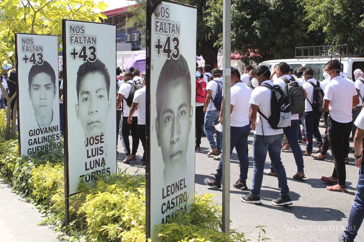 Ordenan a jueza valorar regreso a prisión de ex fiscal por caso Ayotzinapa