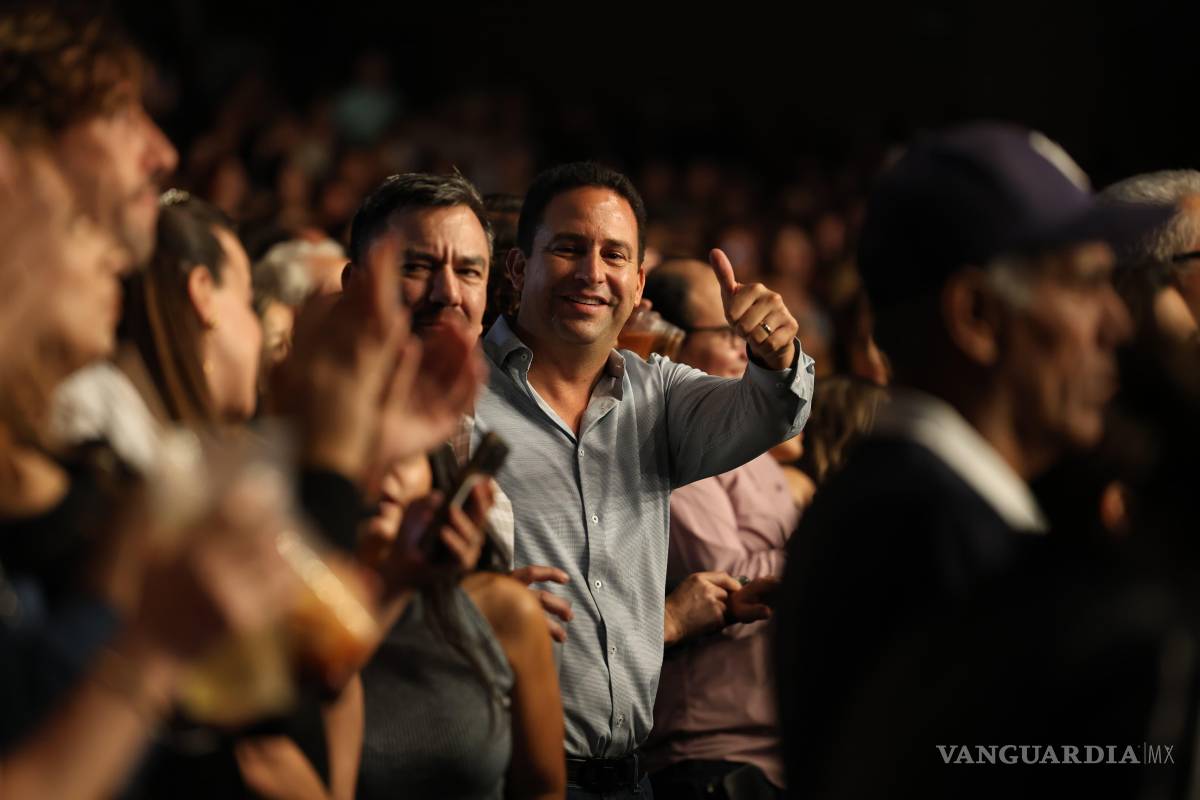 $!El alcalde Javier Díaz González destacó que el FINA 2025 cumplió su objetivo de llevar el arte y la cultura hasta las colonias y ejidos, fortaleciendo el tejido social a través de la convivencia familiar.