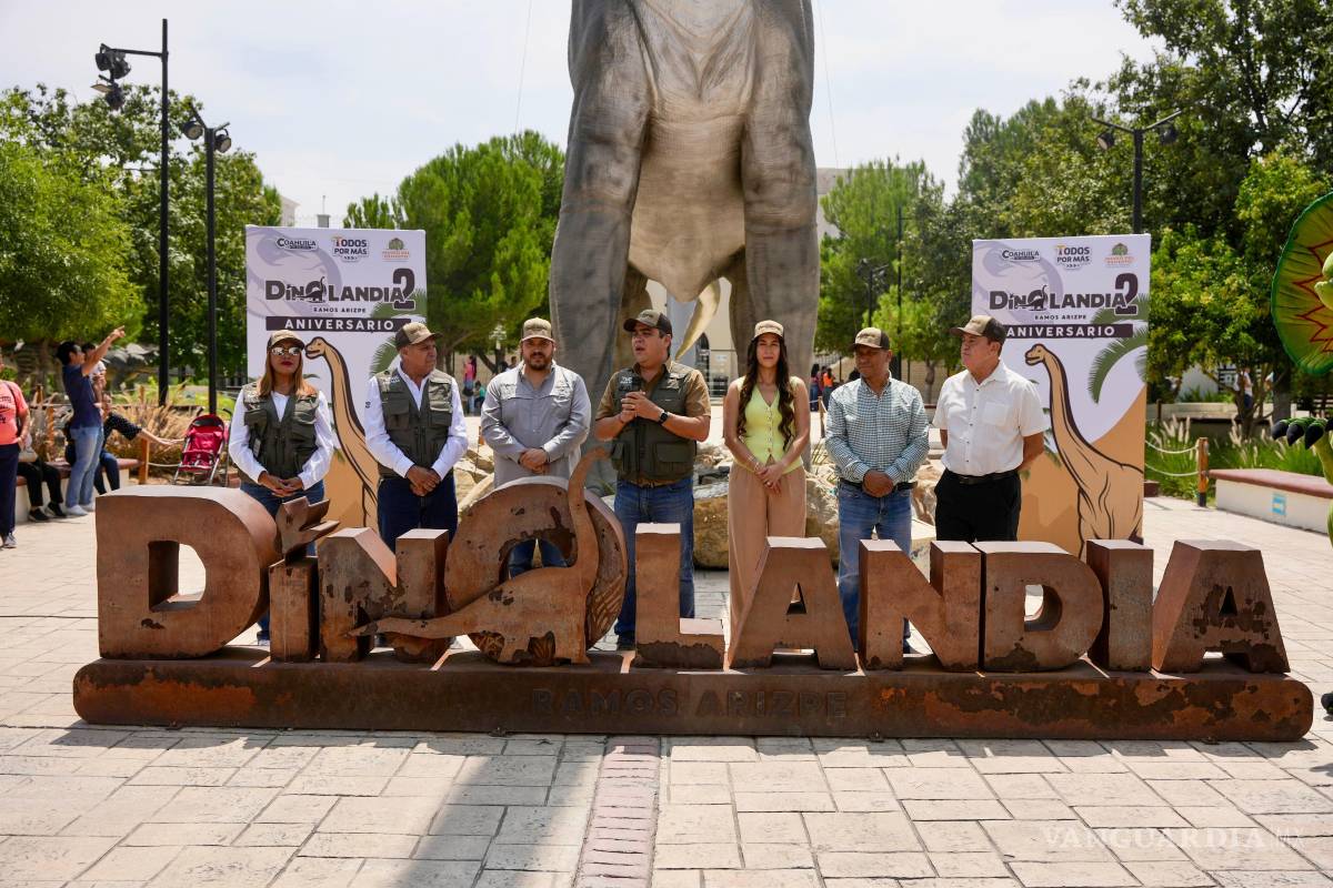 $!El alcalde Tomás Gutiérrez Merino destacó a Dinolandia como un espacio extraordinario para el esparcimiento y la integración familiar.