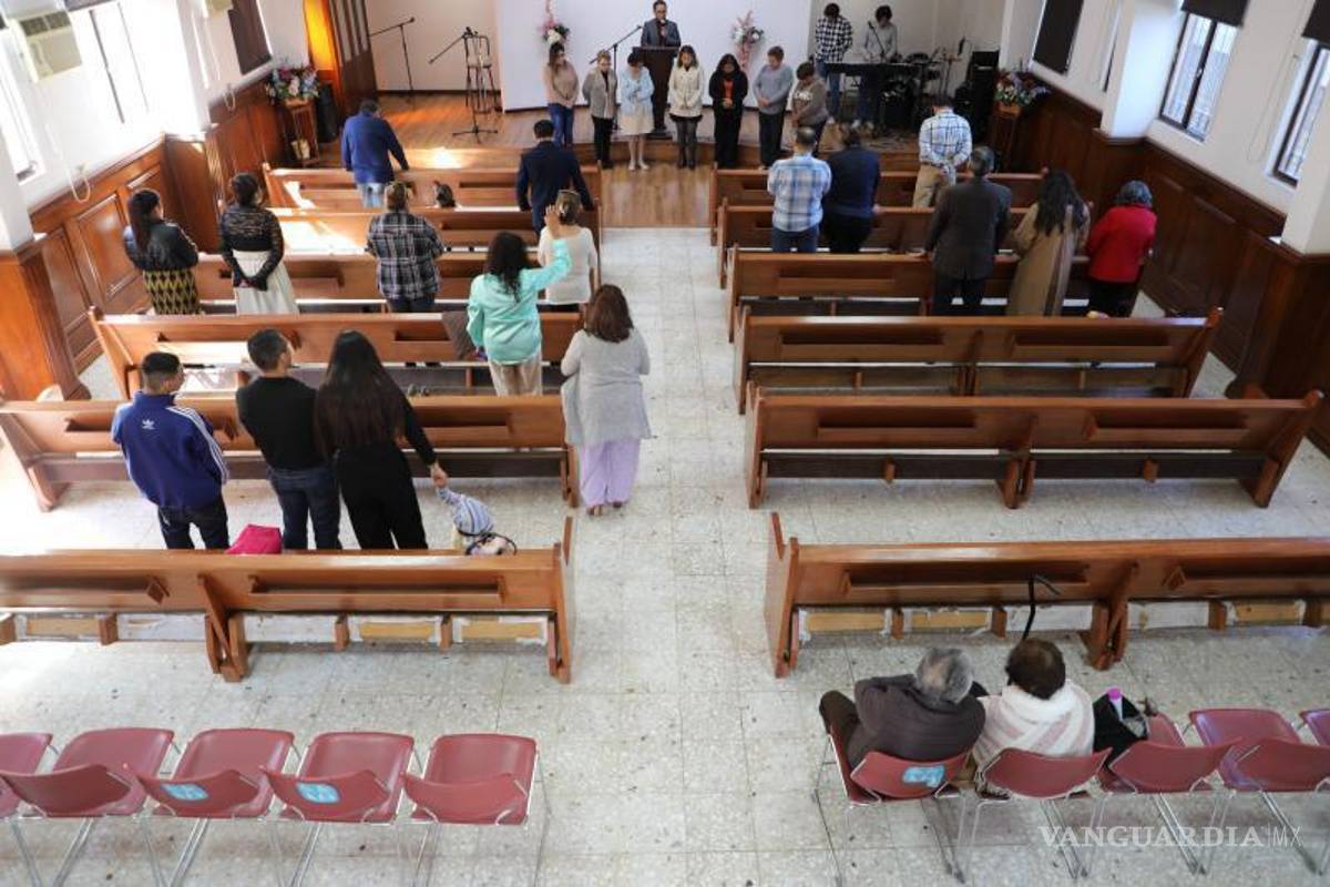 $!Representantes de iglesias, instituciones y sociedad civil participaron en el acto conmemorativo, donde se llamó a fortalecer el trabajo comunitario en favor de las víctimas de violencia.