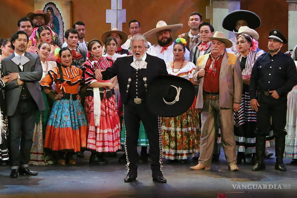 ¿Cuáles denuncias? Plácido Domingo recibe ovación de pie en presentación en Guadalajara