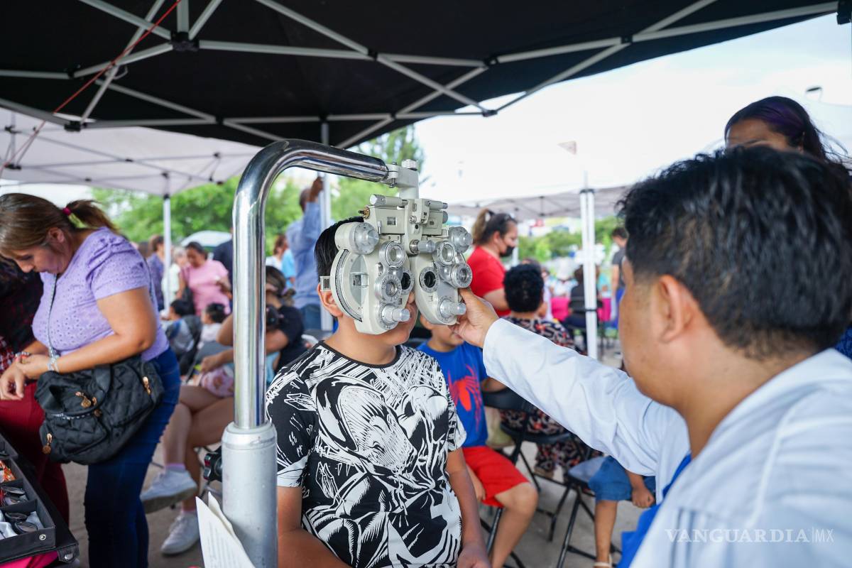 $!Niños y adultos mayores se beneficiaron de las revisiones de audiometría y optometría sin costo alguno.