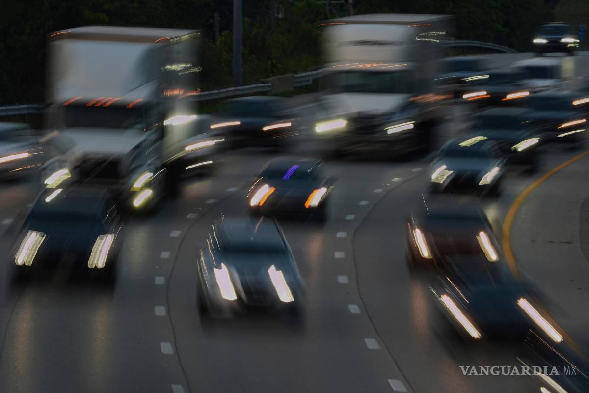 $!Google comenzó a utilizar la IA así como sus datos de Google Maps con el fin de identificar posibles ajustes en los semáforos que pueden reducir el tráfico.