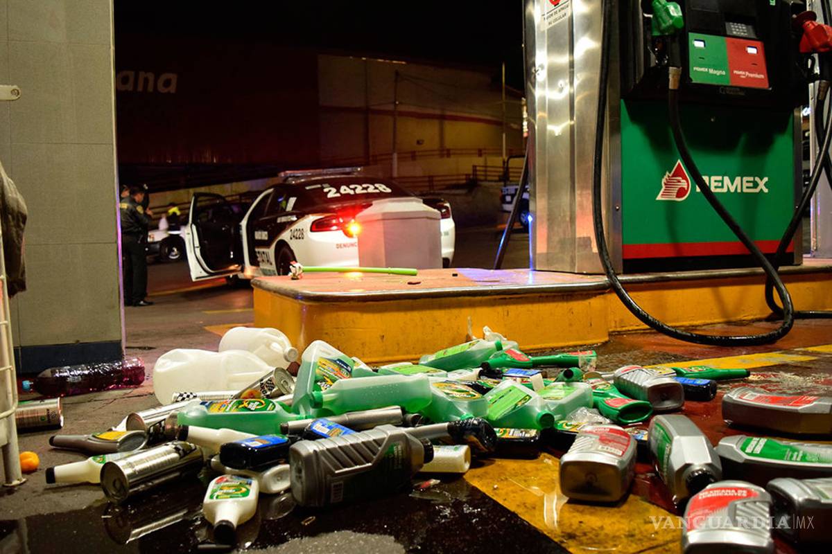 Manifestantes saquean tiendas de Elektra y Coppel en Edomex