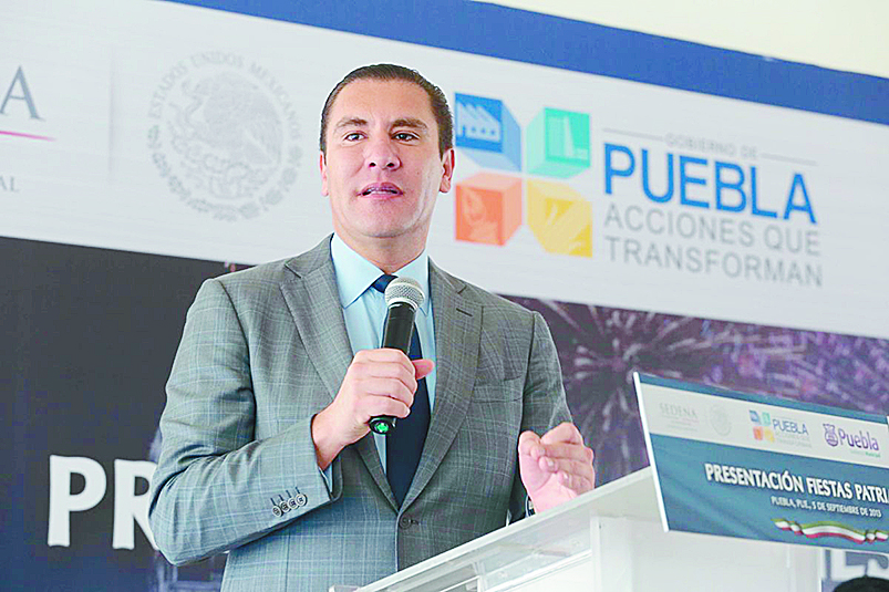 Moreno Valle llama a reunirse a presidenciables