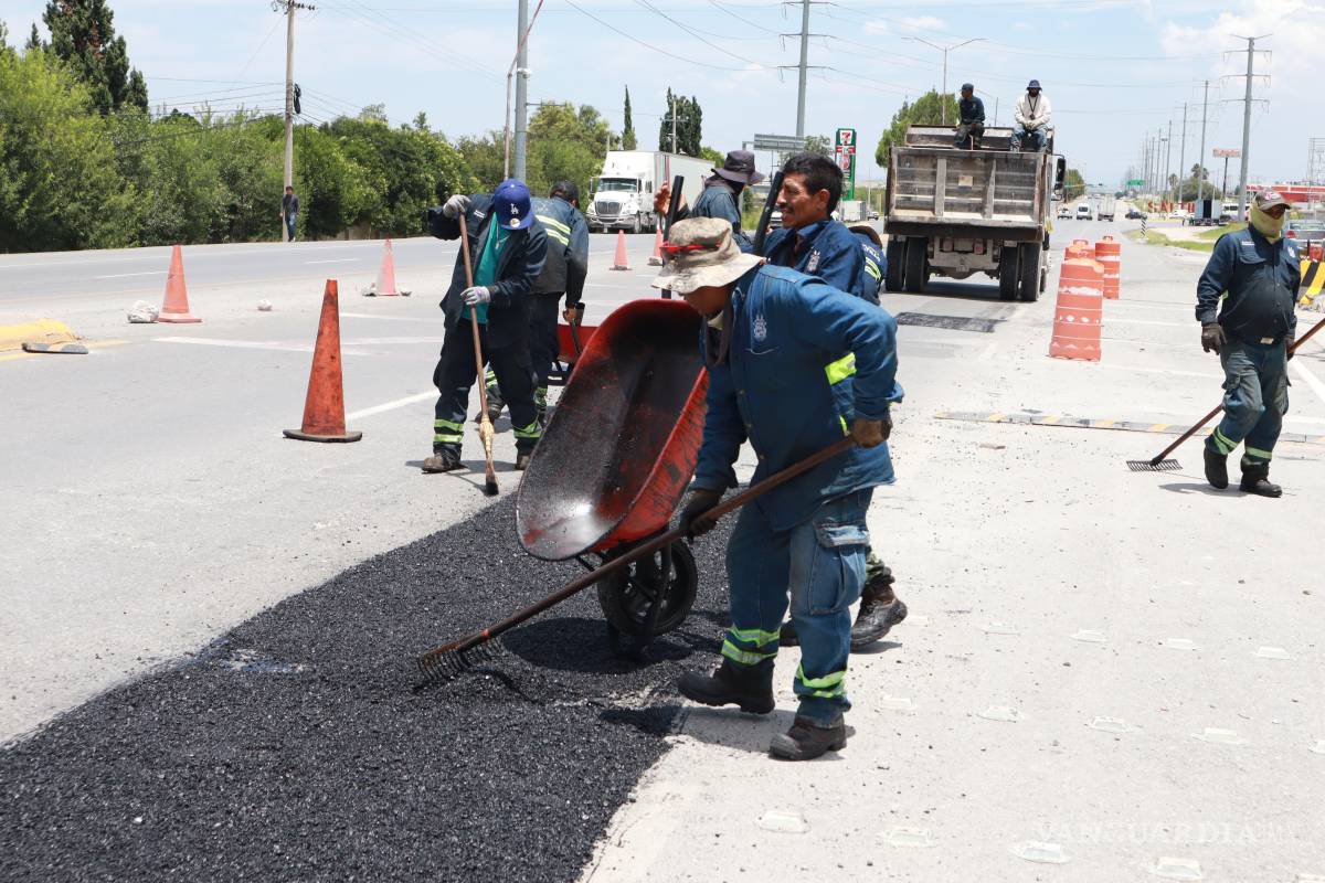 $!El Municipio invierte aproximadamente 40 mdp en trabajos de bacheo.
