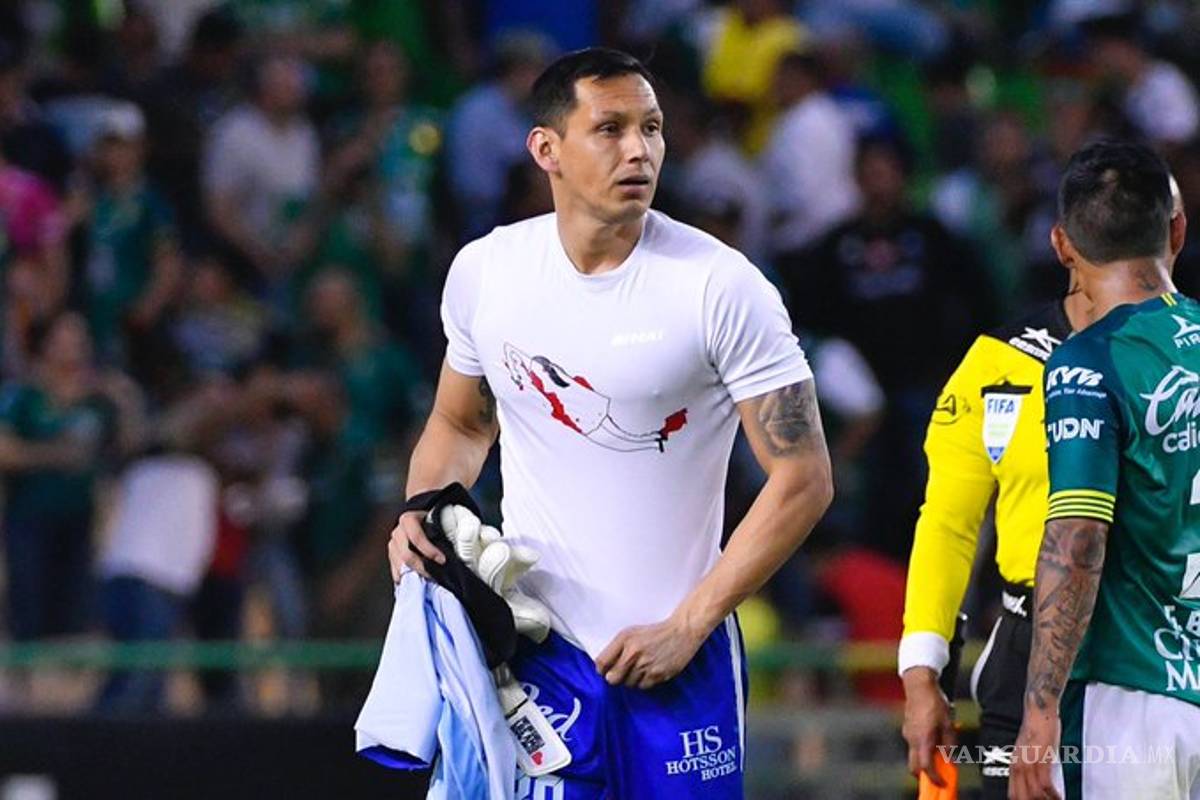 Así protestó el portero del León contra los feminicidios