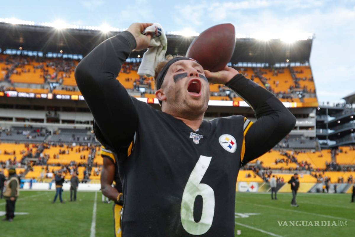 Devlin Hodges se gana la titularidad de Steelers para el próximo juego