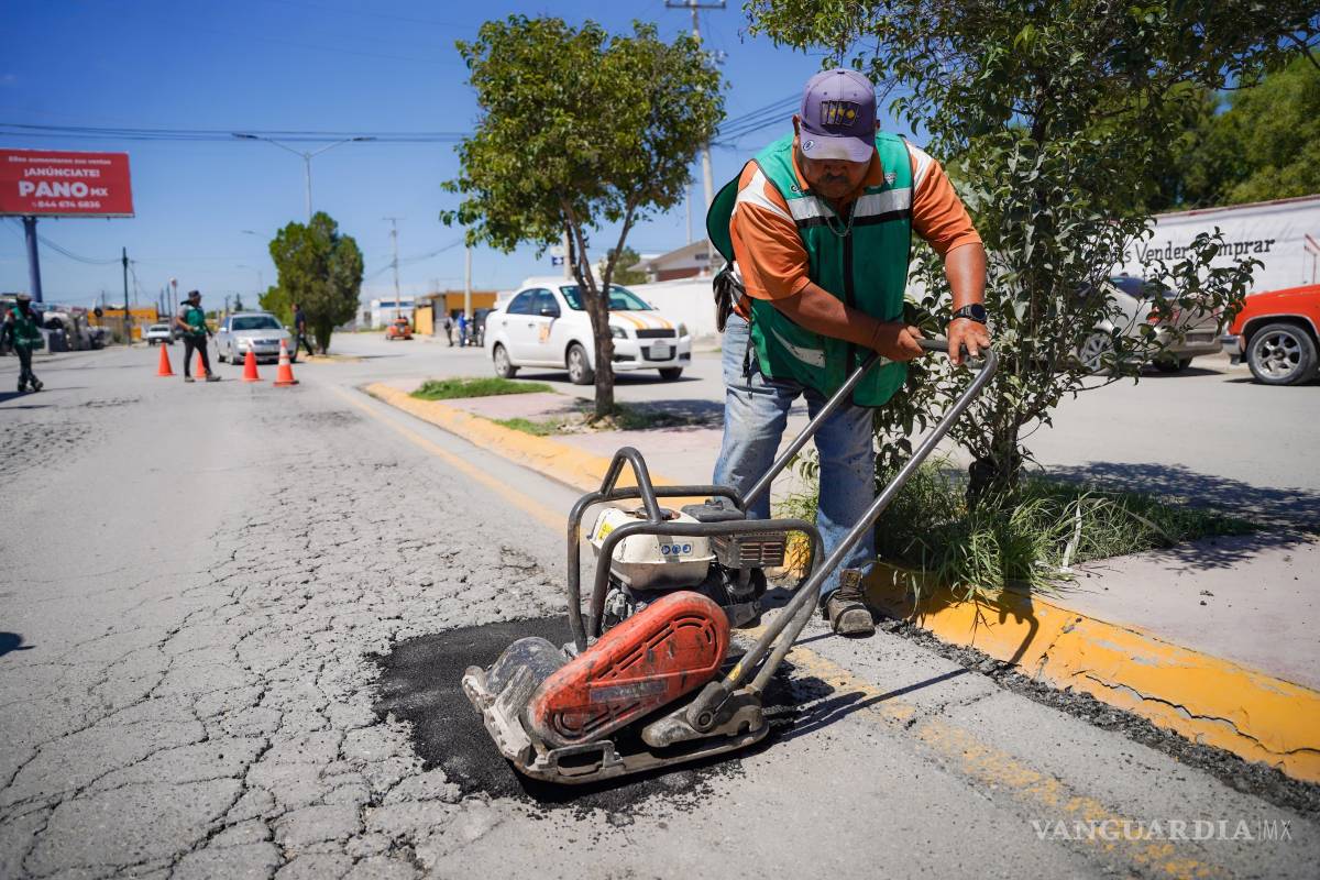 Intensifica Ramos Arizpe programa de bacheo tras recientes lluvias