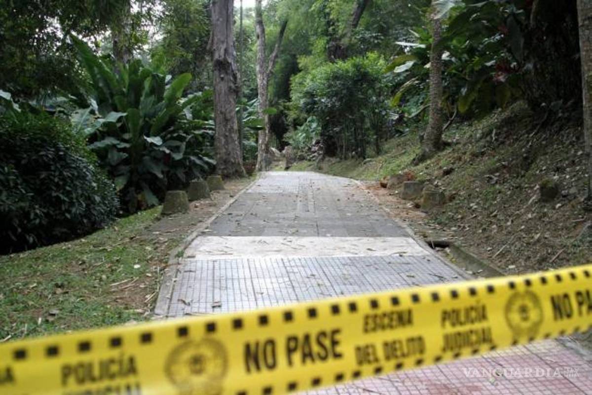 Lo estrangulan y maniatado lo abandonan en ejido de Torreón