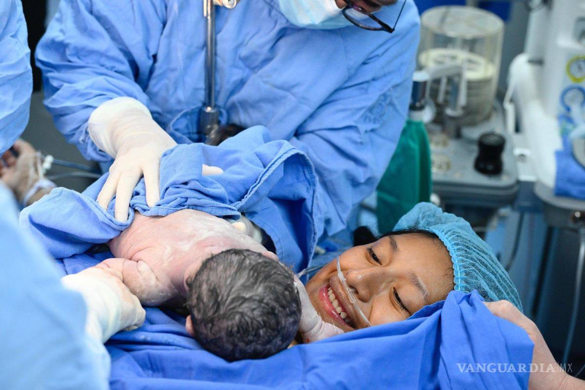 Él es Enrique Lionel, el primer bebé del 2025 que nació en el IMSS