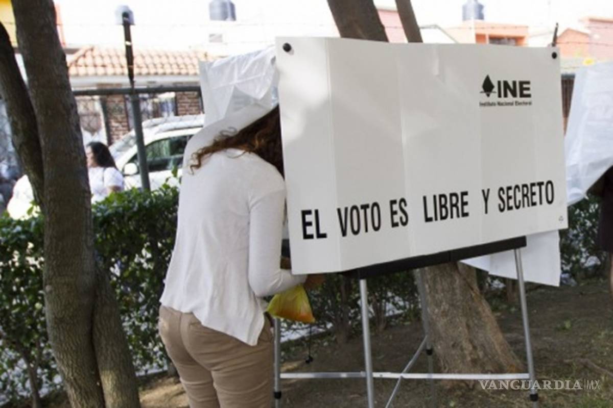 Reparten partidos propuesta y volantes; PAN y Unidos reclaman por feminicidio