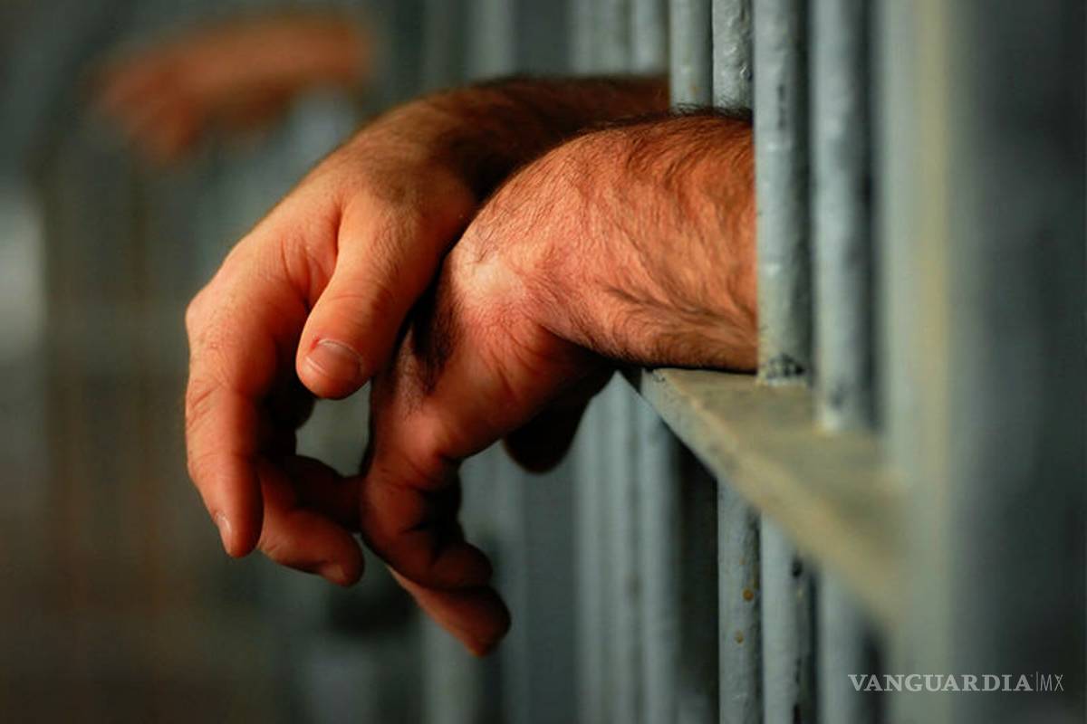 Hombre quema viva a su mujer de 68 años tras darle paliza