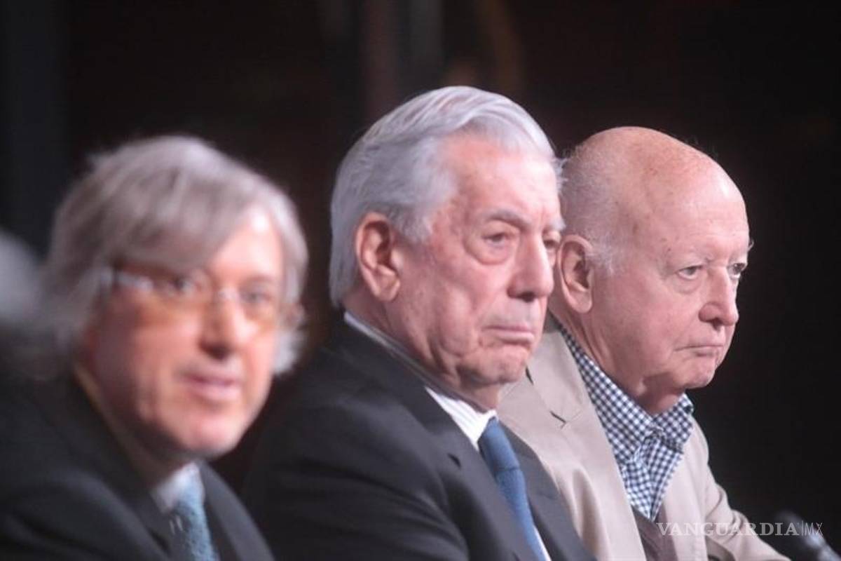 Asegura Vargas Llosa que &quot;La literatura nos enseña que el mundo está mal hecho”