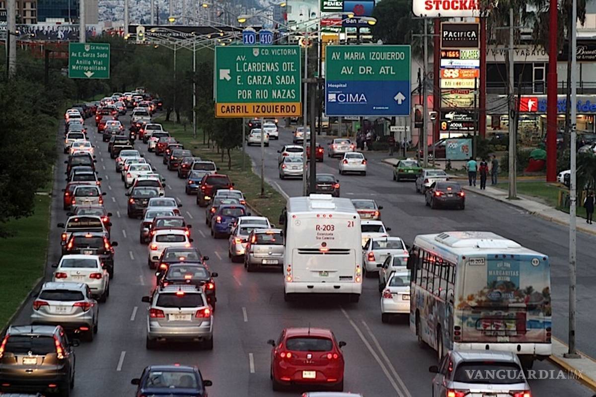 Congreso de NL aprueba restringir la circulación de vehículos foráneos en “horas pico”