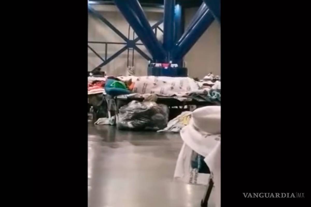 Ni el huracán Harvey les quitó las ganas, pareja tiene sexo en albergue (video)