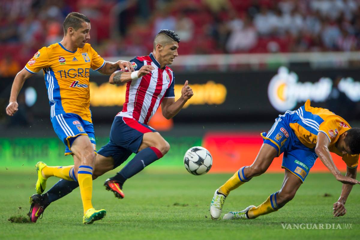 $!Tigres le gana a Chivas y sigue invicto en el Apertura 2016 de la Liga MX
