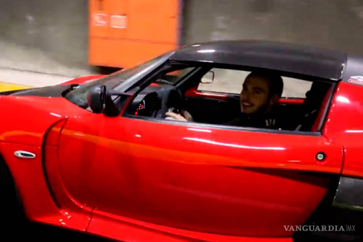 Juniors de empresarios mexicanos arman carreras clandestinas con autos de lujo