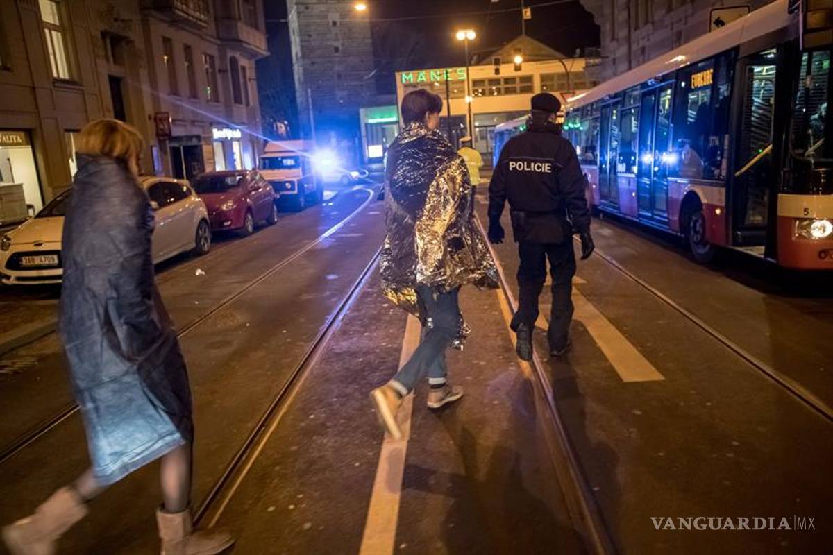 $!Aumentan a 4 los muertos por el incendio de un hotel en el centro de Praga