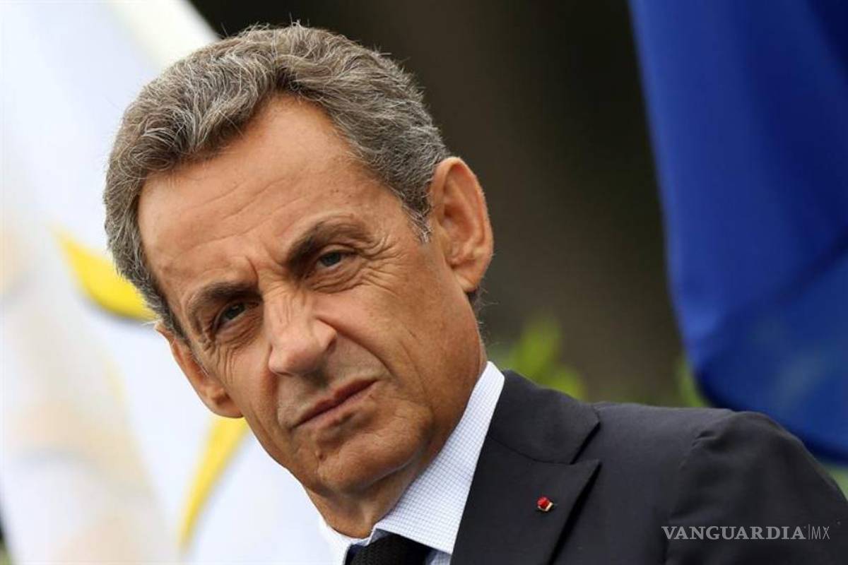 Fiscalía de París quiere enjuiciar al ex presidente Sarkozy
