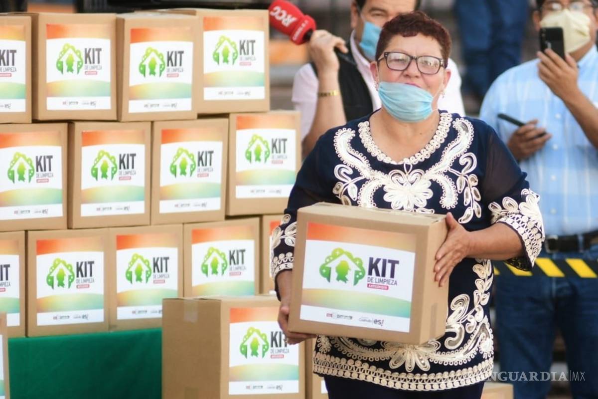 Entrega Riquelme 600 mil kits de limpieza en todo el estado
