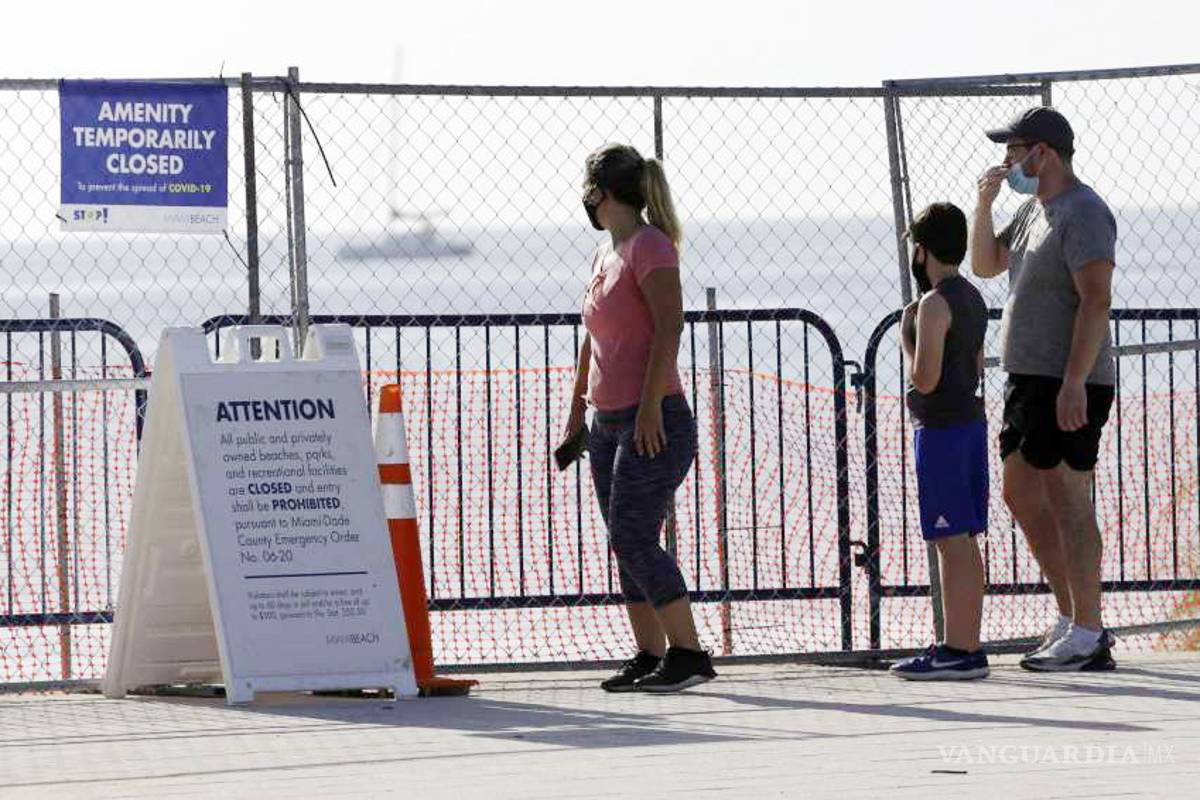 A punto del colapso hospitales en Texas y Florida por casos de COVID-19