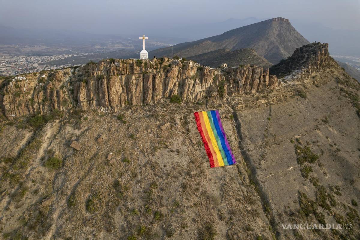 ‘Mira esta bandera, míranos a nosotres, aquí estamos porque merecemos estar’, dice colectivo Orgullo y Dignidad Saltillo