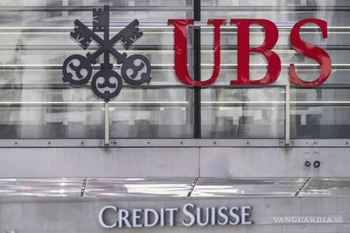 Dejan sin espacio fiscal los programas sociales no contributivos y el gasto en pensiones: UBS