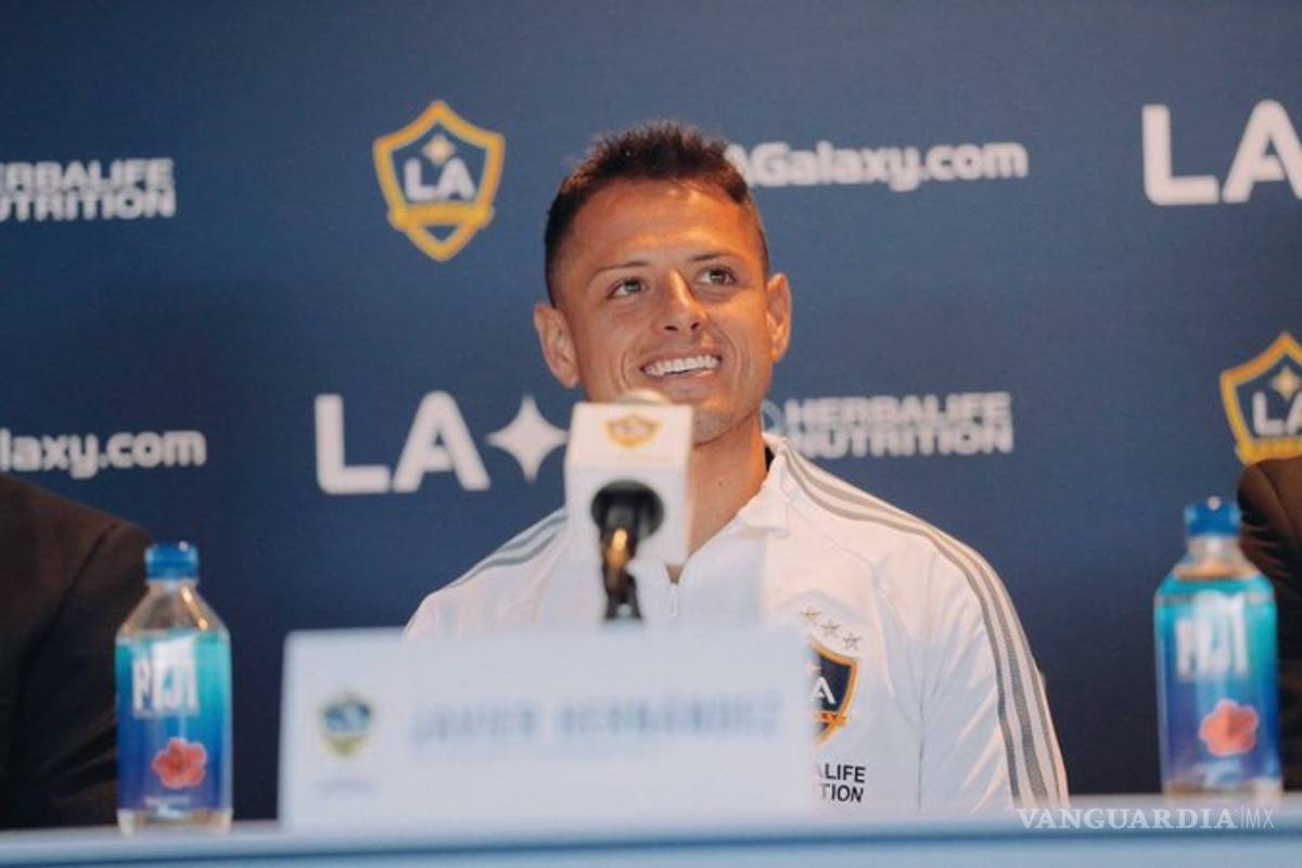 Presentan a 'Chicharito' Hernández como nuevo refuerzo para el Galaxy