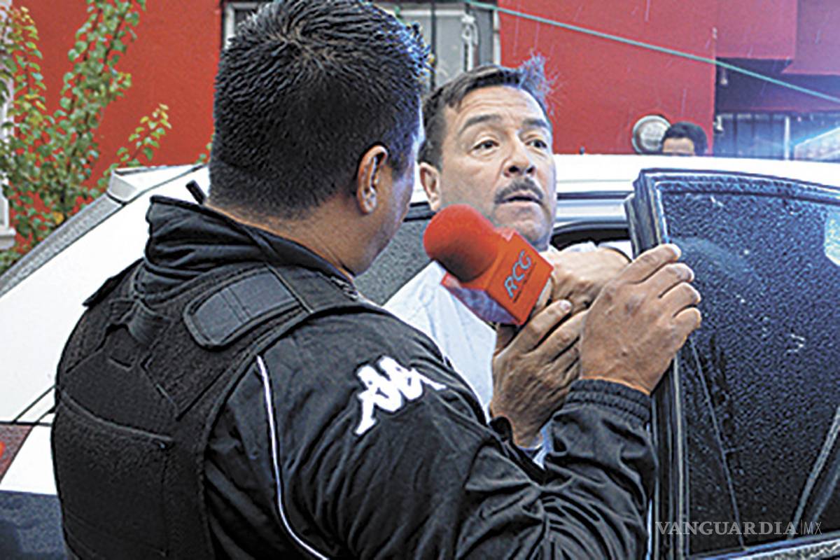 Detienen a reportero de Saltillo por contaminar escena de crimen