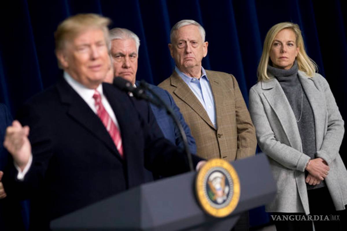 Trump dice que México pagará el muro tras pedir al Congreso 18 mil millones