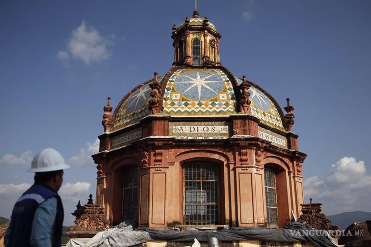 Restauran el tempo de Santa Prisca, una joya del barroco en México