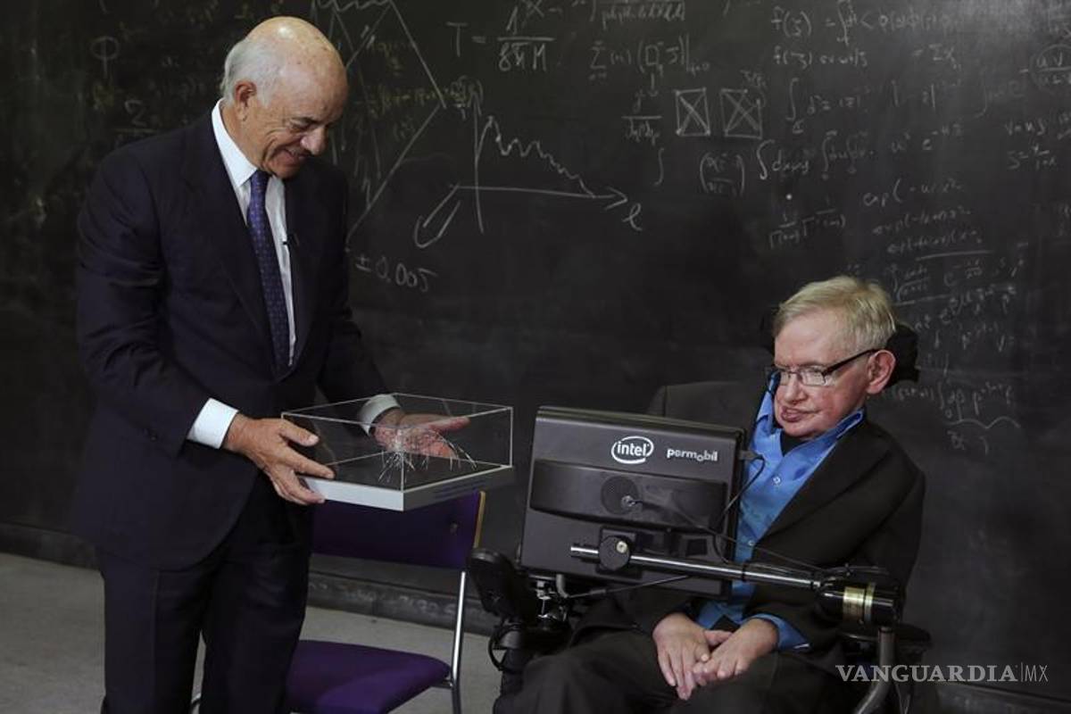 Stephen Hawking recibe el Premio Fundación BBVA Fronteras del Conocimiento