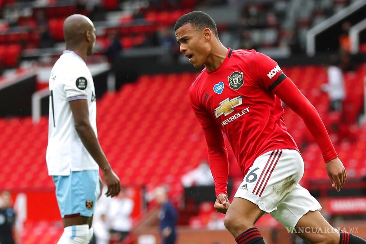 Manchester United logra empate y aspira a la Champions League