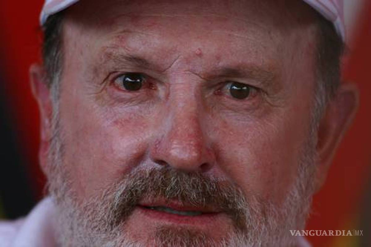 Chivas, en desventaja por jugar sólo con mexicanos: Lapuente