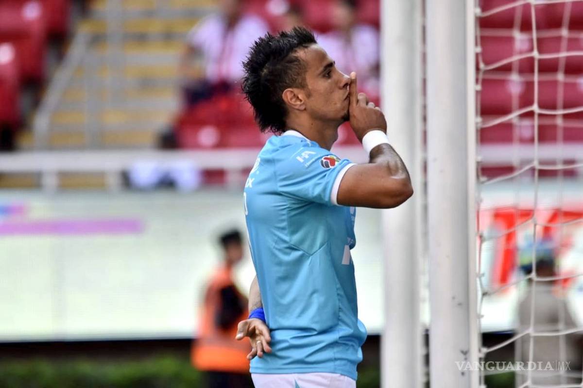 Querétaro le 'roba' a Chivas el triunfo en territorio tapatío