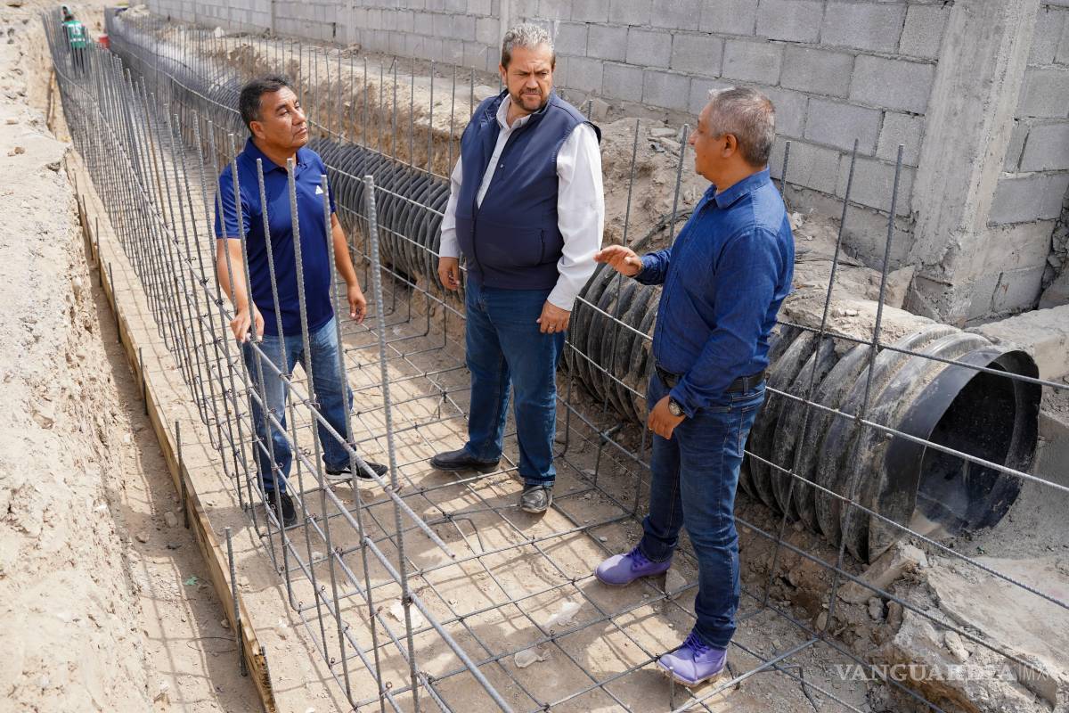 Alcalde de Ramos Arizpe arranca obras de canal pluvial en Cañadas del Mirador y Jardines de Analco