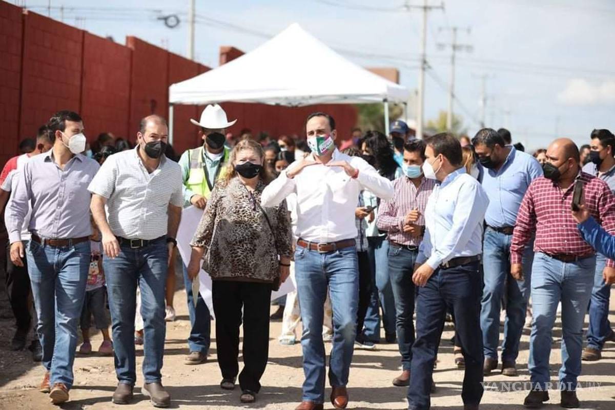Supervisa Alcalde de Saltillo obras en Colinas de San Francisco