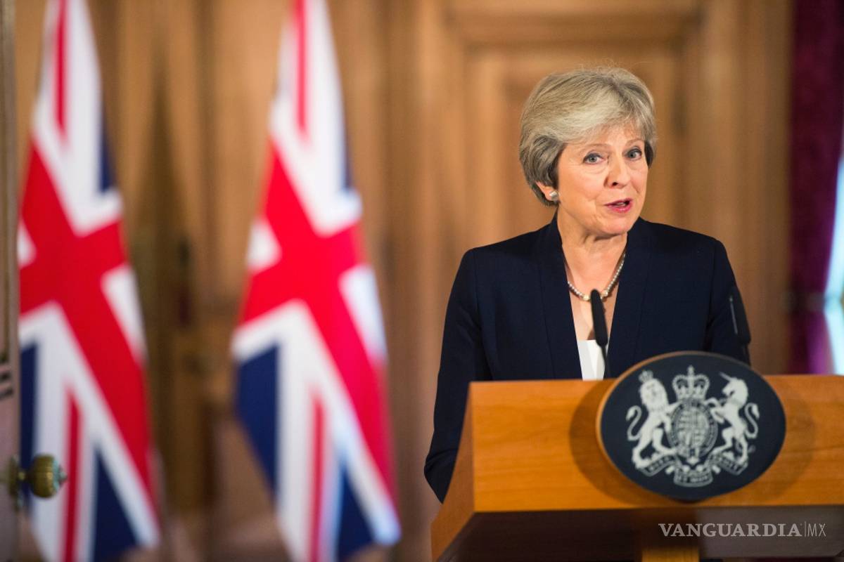 Theresa May se aferra a su plan del &quot;brexit&quot;