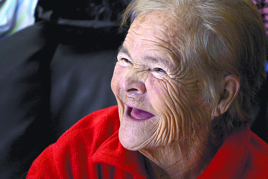 Mujer saltillense pide a Santa una cama para su mamá