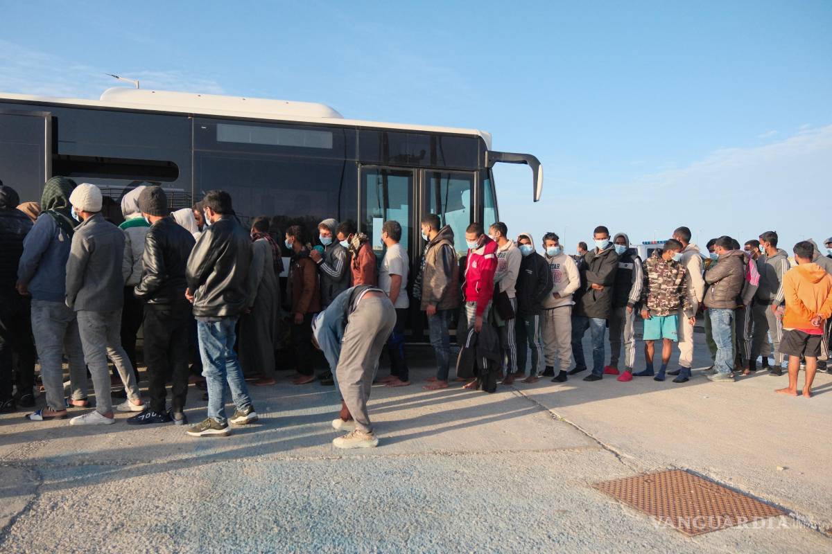 EU elimina la extensión automática de los permisos de trabajo para migrantes