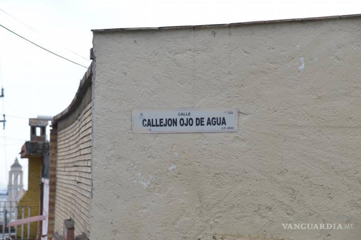 $!El enorme bache se encuentra en el callejón Ojo de Agua.