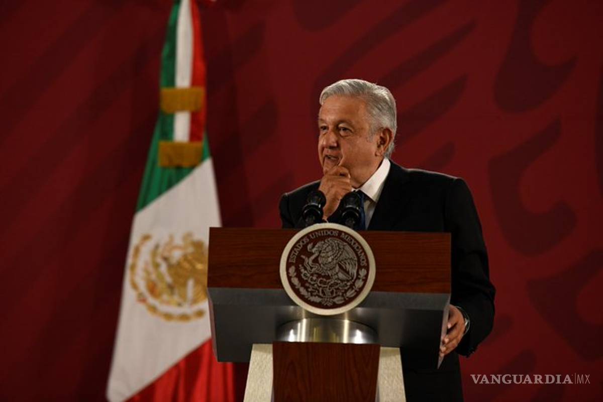 Información sobre Santa Lucía se reservará, por &quot;bombardeo de amparos&quot;: AMLO