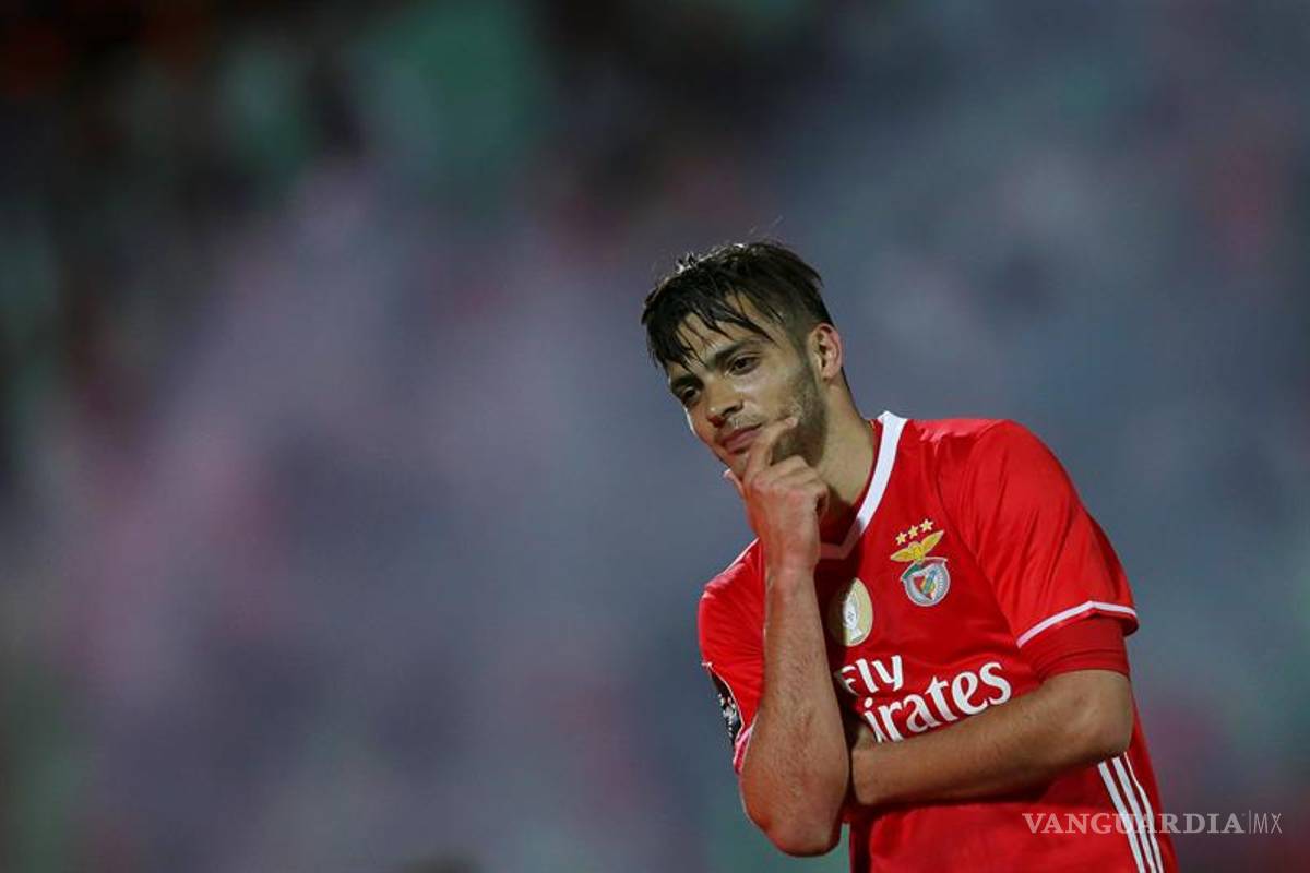 Raúl Jiménez anota 'gol de campeonato' para el Benfica