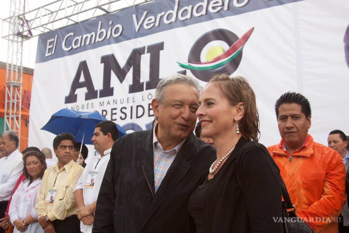 #Verificado2018: Esposa de AMLO no tiene un Mercedes ni su hijo un Lamborghini
