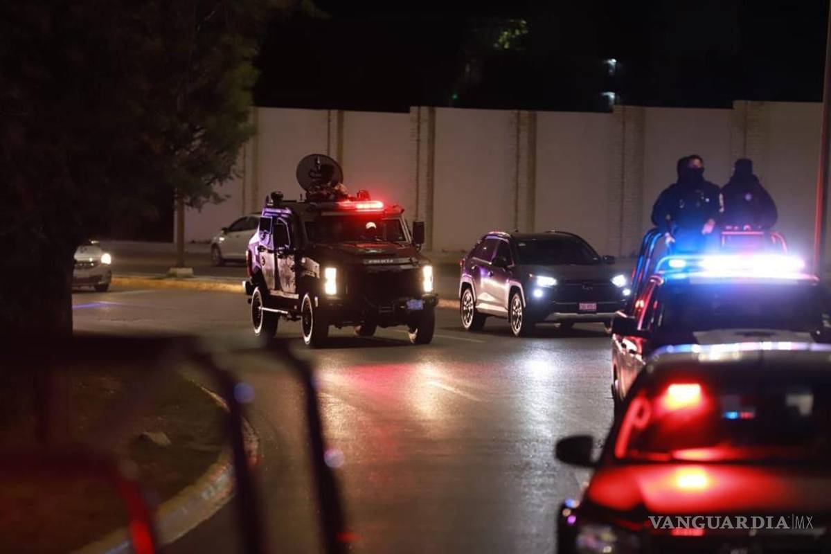 $!Las unidades policiacas recorrieron arterias principales de Saltillo.