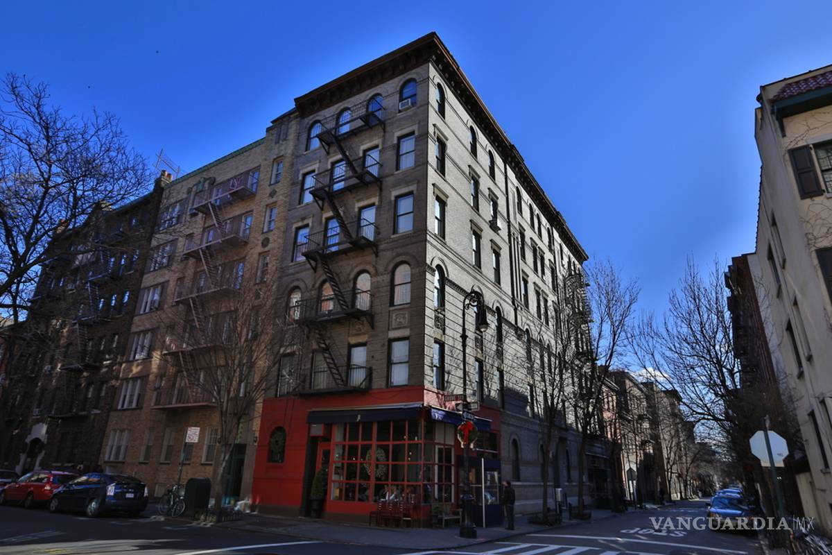 Muere niña al intentar saltar del tejado de un edificio a otro en Nueva York